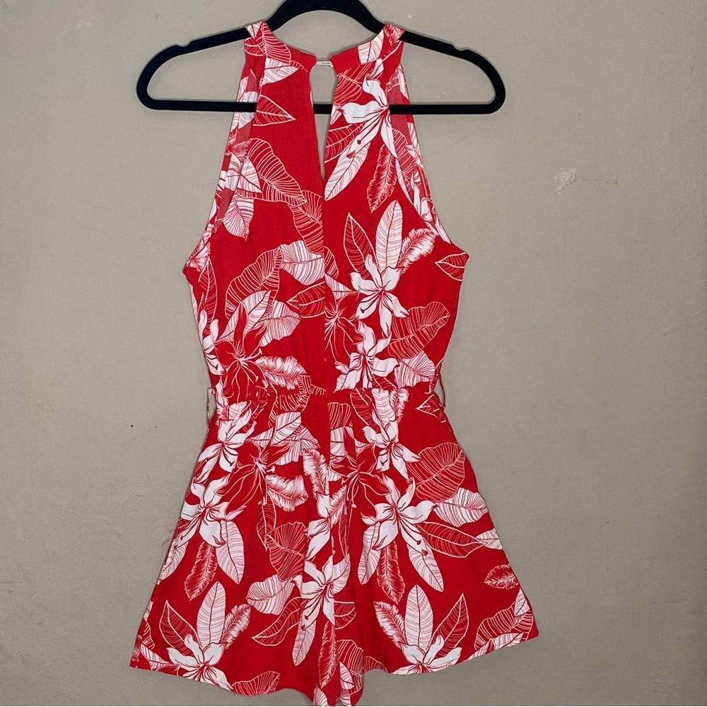 VICI Women’s Halter Floral Romper With Pockets Red Size Small Missing Waist Tie - Picture 2 of 16